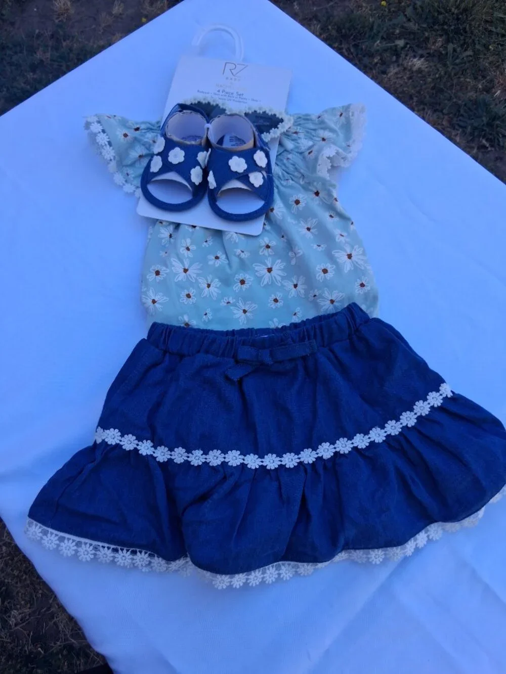 Baby by Rachel Zoe Baby Girl 4-Piece Daisy Outfit Set – Size 6-9M